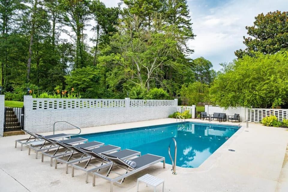 Mansion With Private Pool Basketball & Tennis courts House in Georgia
