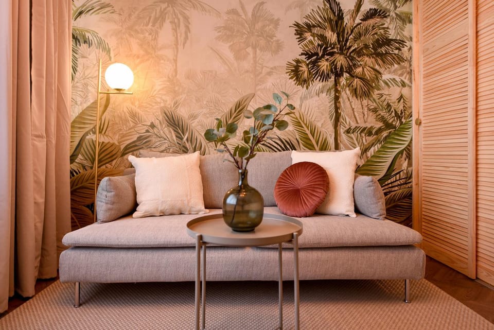 Living room, Decorative detail, Seating area
