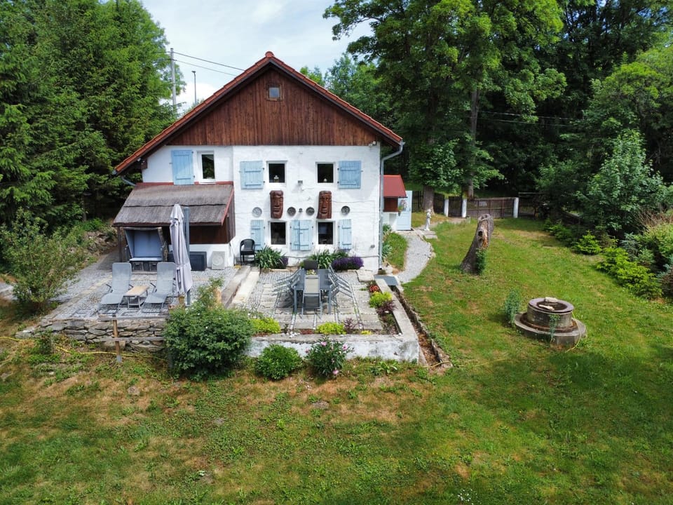 Property building, Garden, Balcony/Terrace