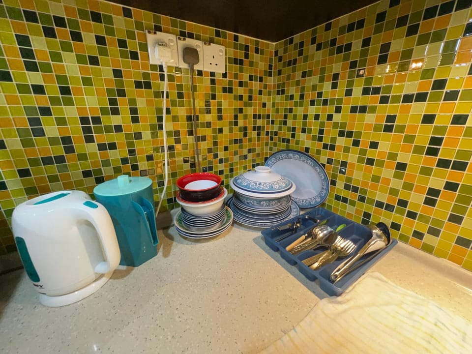 Kitchen or kitchenette, Communal kitchen, Drinks, kitchen