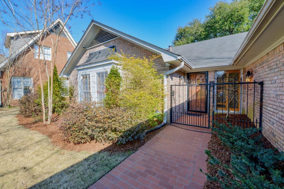 Myrtlewood Cottage House in Tuscaloosa