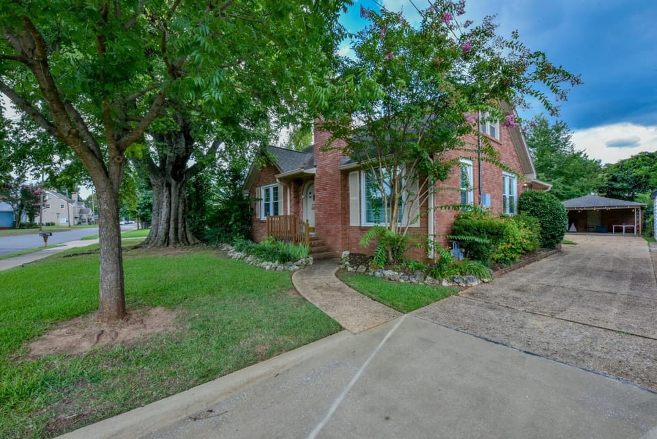 Uptown Bama House House in Tuscaloosa