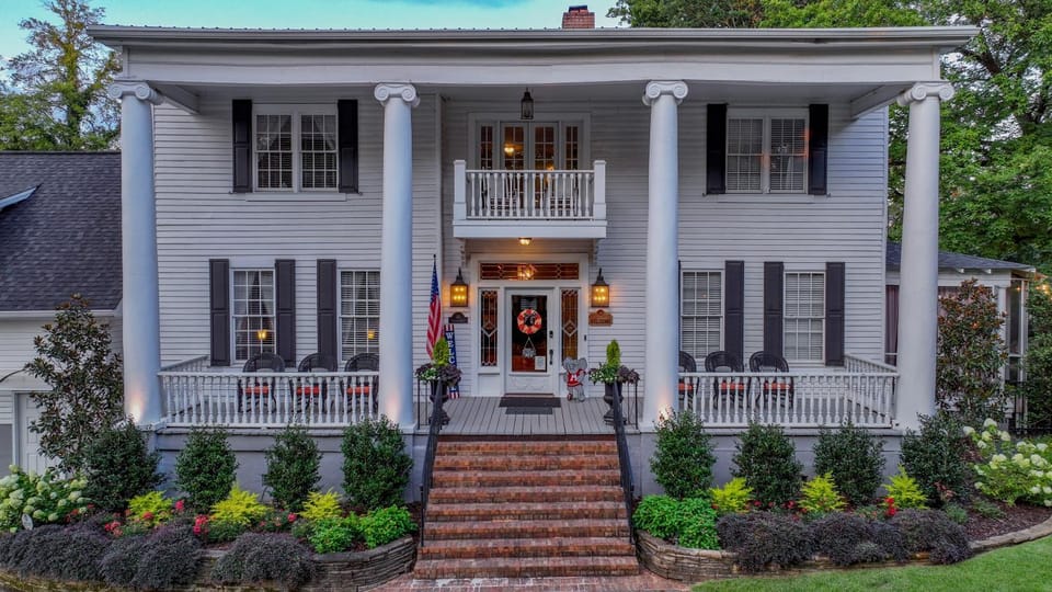 Bama Bed and Breakfast - Wisteria Suite Hotel in Northport