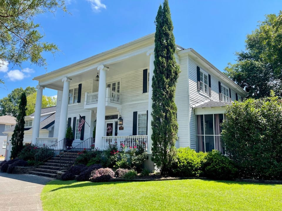 Bama Bed and Breakfast - Magnolia Family Suite Hotel in Northport