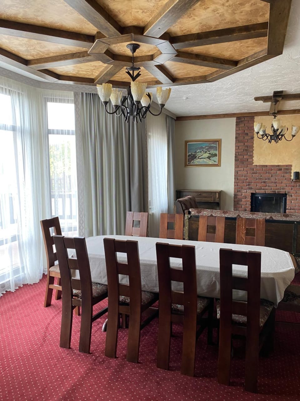 Seating area, Dining area