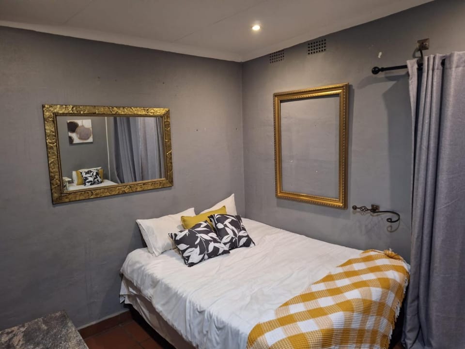 Bono Luxury Guesthouse Bed and Breakfast in Gauteng