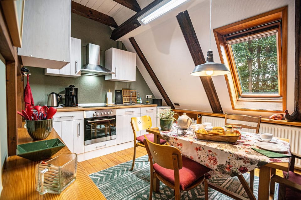 Property building, Kitchen or kitchenette, Living room
