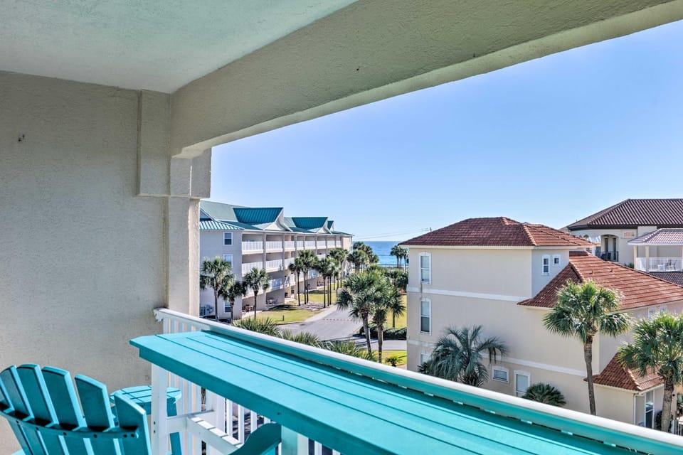 Well-Appointed Family Condo on Miramar Beach! House in Miramar Beach