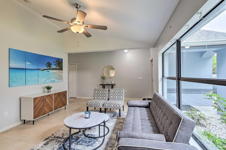 Charming Palm Bay Retreat with Spacious Yard! House in Palm Bay