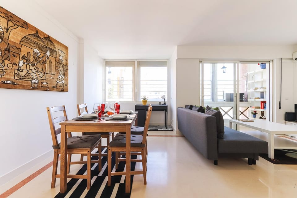 Communal lounge/ TV room, Living room, Dining area