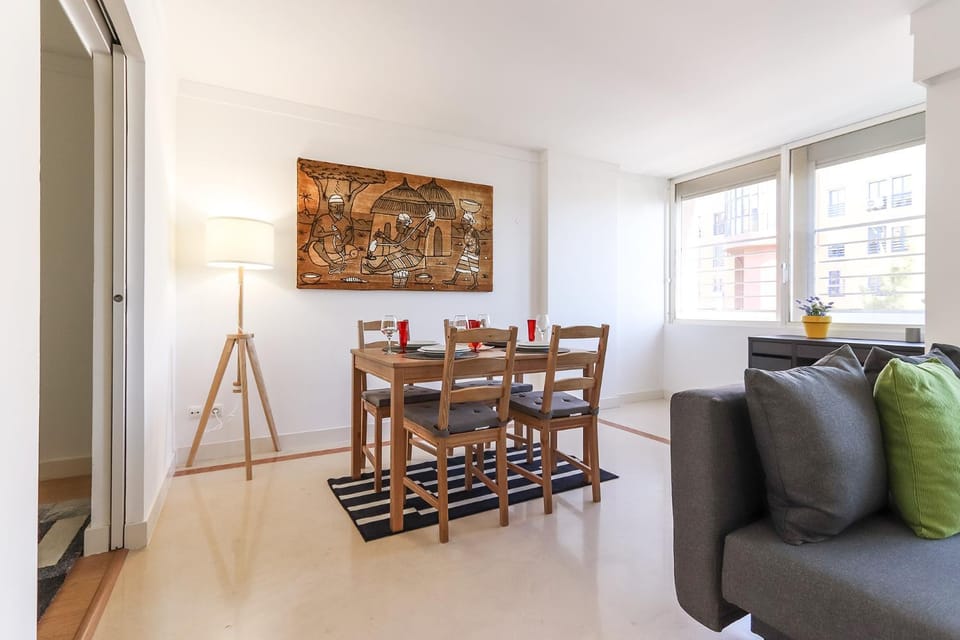 Dining area, Area and facilities