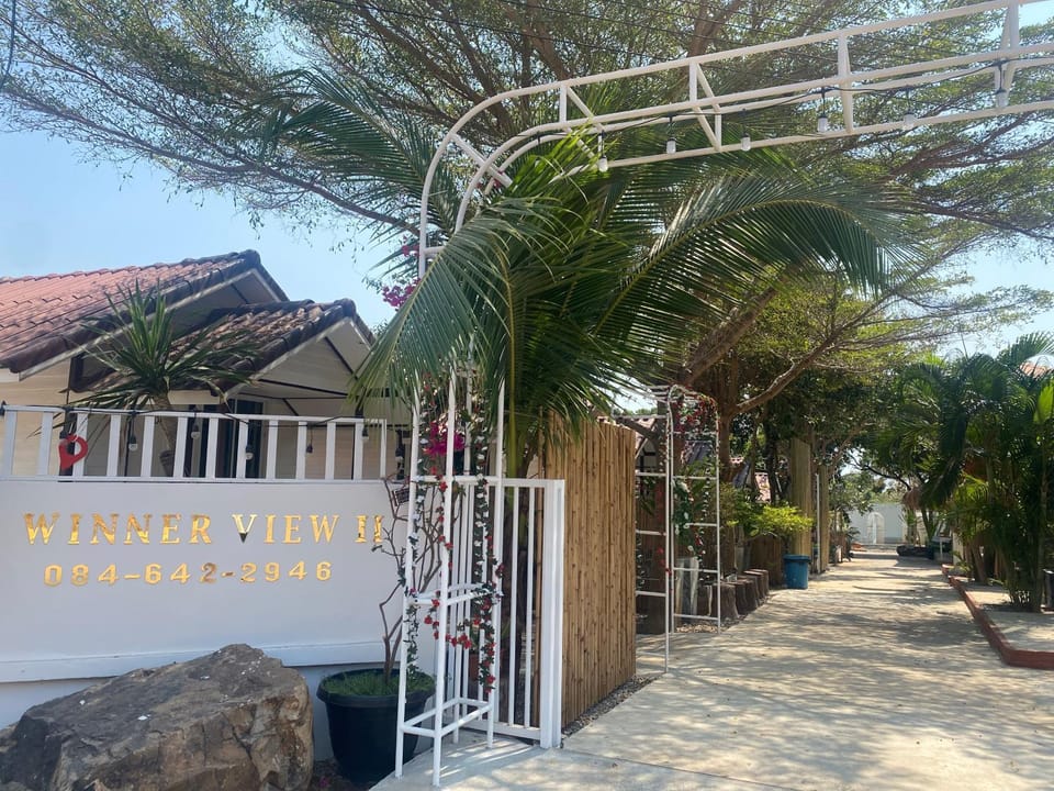 winnerview ll Resort Kohlarn Bed and Breakfast in Chon Buri Changwat