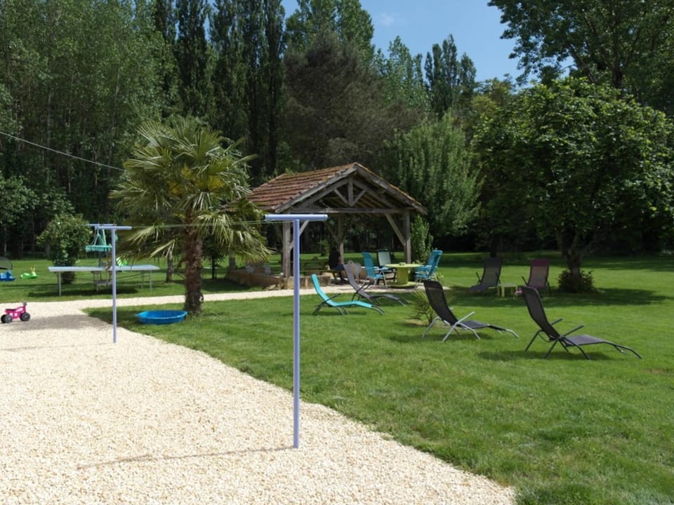 Maison typique en pierre avec grand jardin, animaux acceptés - FR-1-616-219 House in Le Bugue