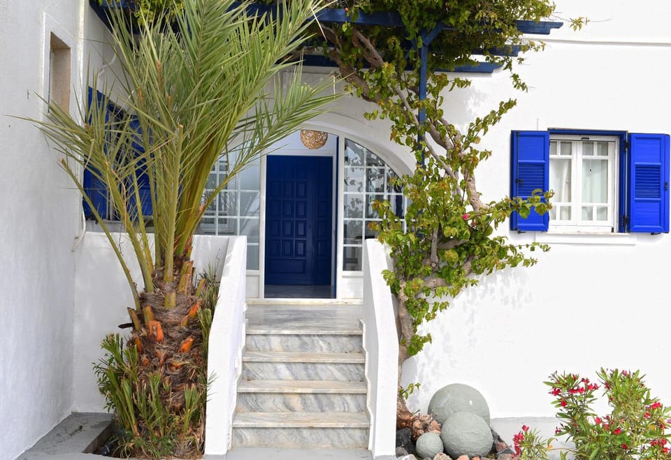 Patio, Facade/entrance