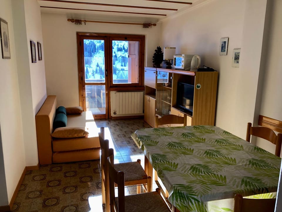 Tonale 80 Apartment in Province of Brescia