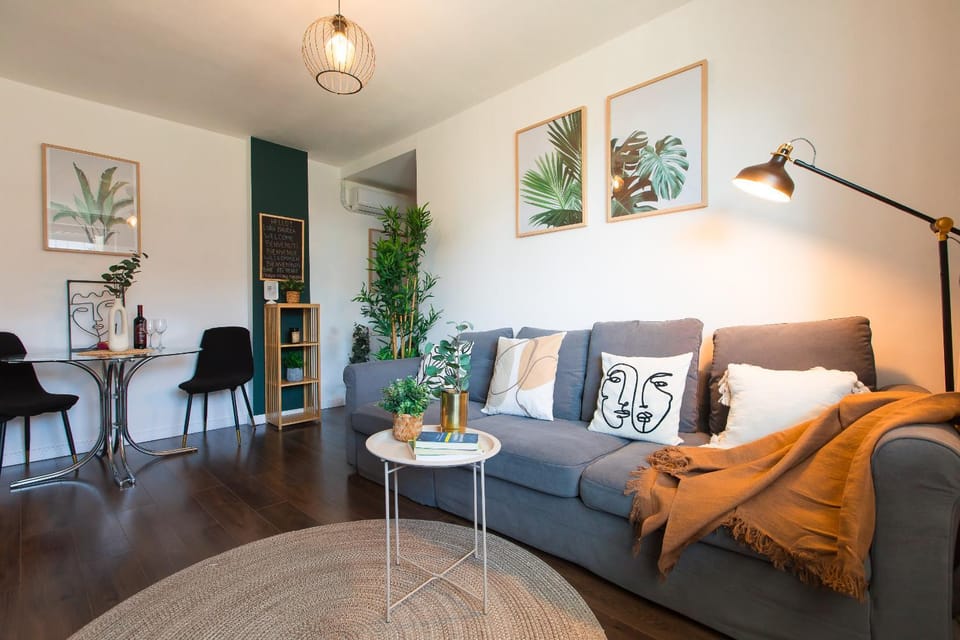 Living room, Seating area