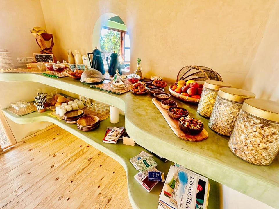 Food and drinks, Food, Breakfast, Continental breakfast, Buffet breakfast