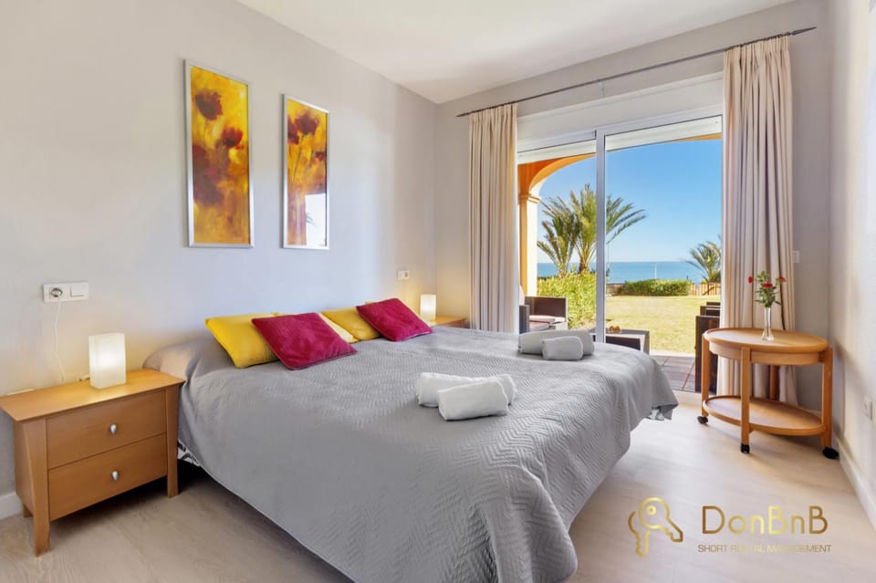 Beautiful apartment with sea view in Mijas costa Apartment in Costa del Sol