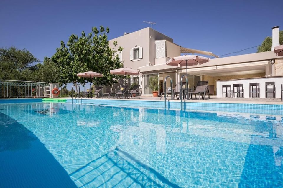 Villa Almyros 5 Bedroom Luxurious Villa close to the beach Villa in Crete