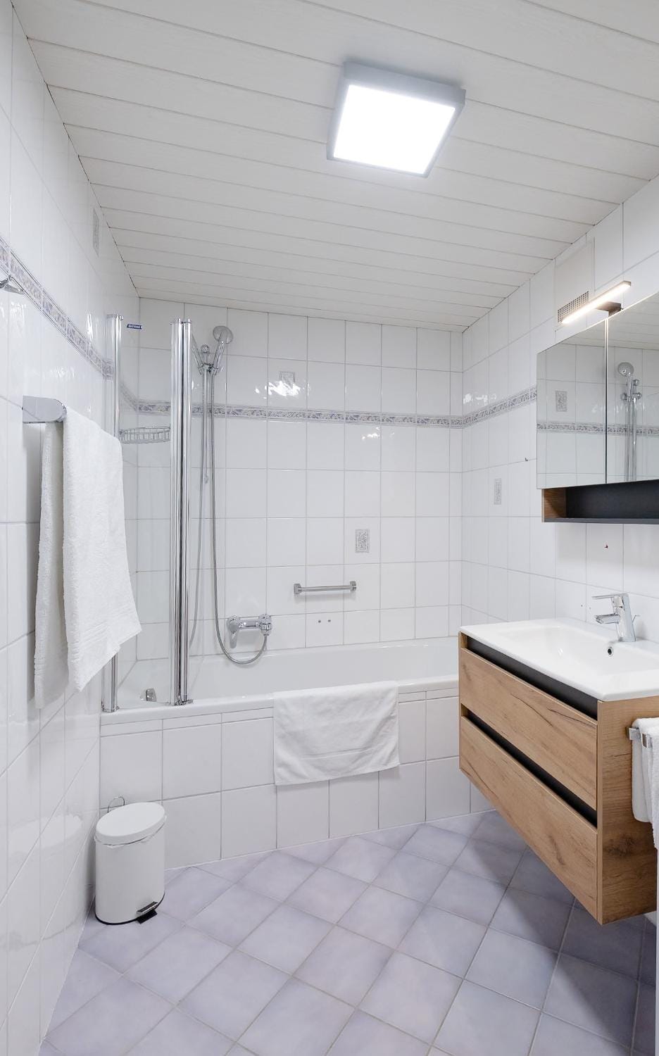 Bathroom, Bath