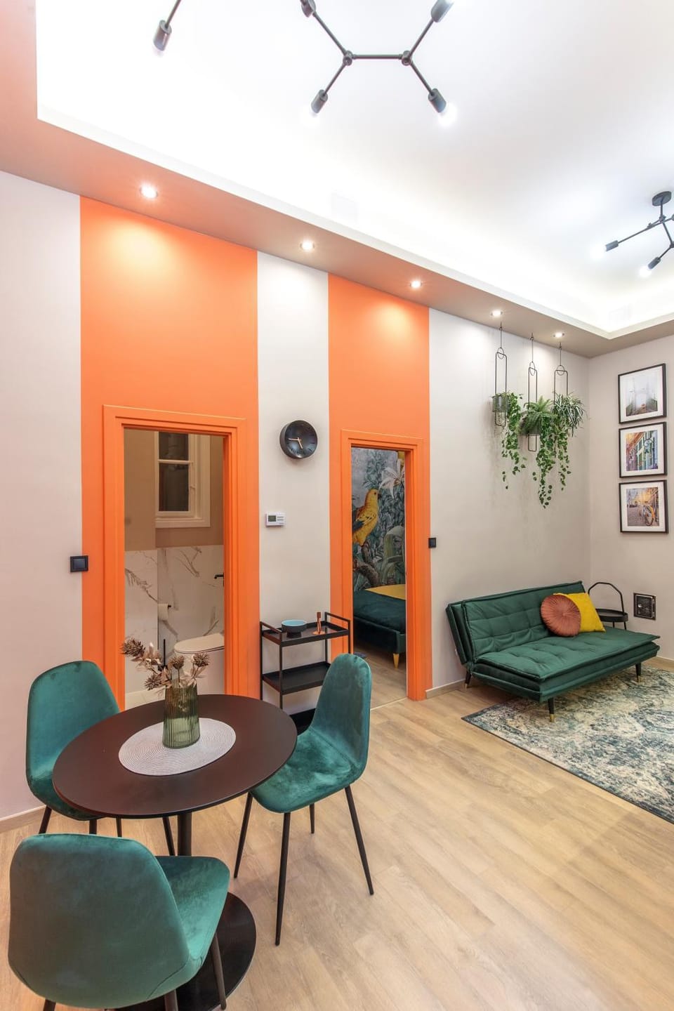 Living room, Dining area