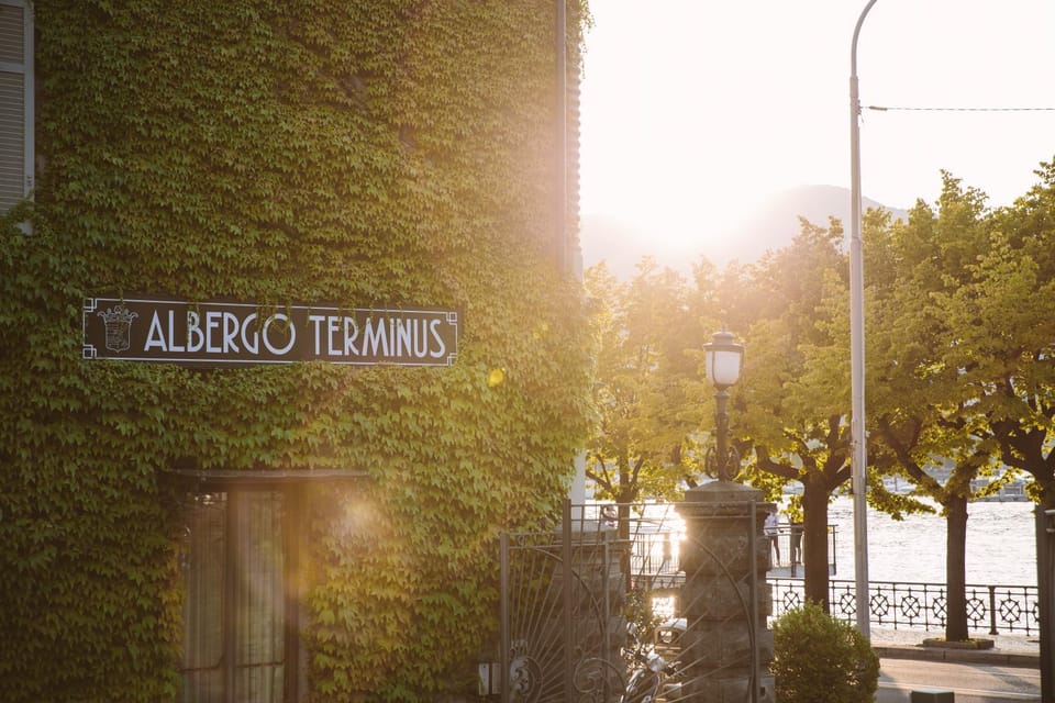 Facade/entrance, Property logo or sign, Neighbourhood, Lake view, Sunset