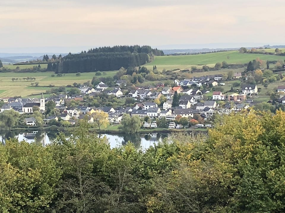 Nearby landmark, Natural landscape, Lake view