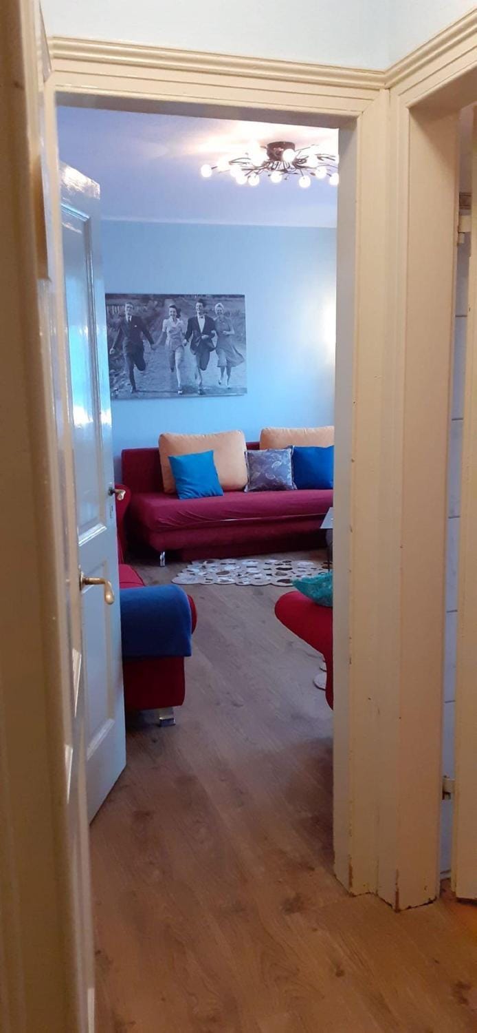 Living room, Photo of the whole room, Seating area