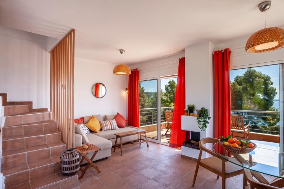 TV and multimedia, View (from property/room), Balcony/Terrace, Living room, Seating area