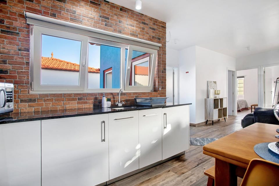 Property building, Kitchen or kitchenette, Living room