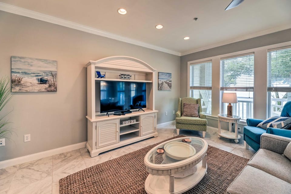Ocean Club Condo w/ Community Pool & Hot Tub House in Indian Beach