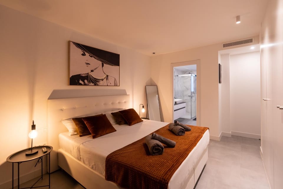 Oasis 325 New Luxury Penthouse with amazing sea view and private jacuzzi Apartment in Costa del Sol