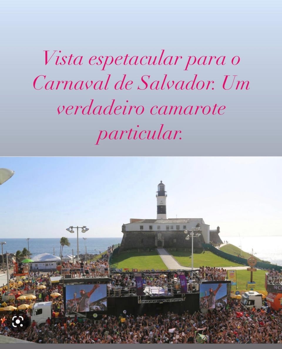Apartamento no Farol da Barra. Vista deslumbrante para o mar! No circuito do Carnaval. Ao lado do Porto da Barra ! Apartment in Salvador
