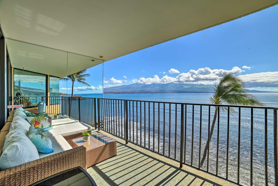 Luxurious Maui Getaway w/ Panoramic Ocean Views! House in Maalaea