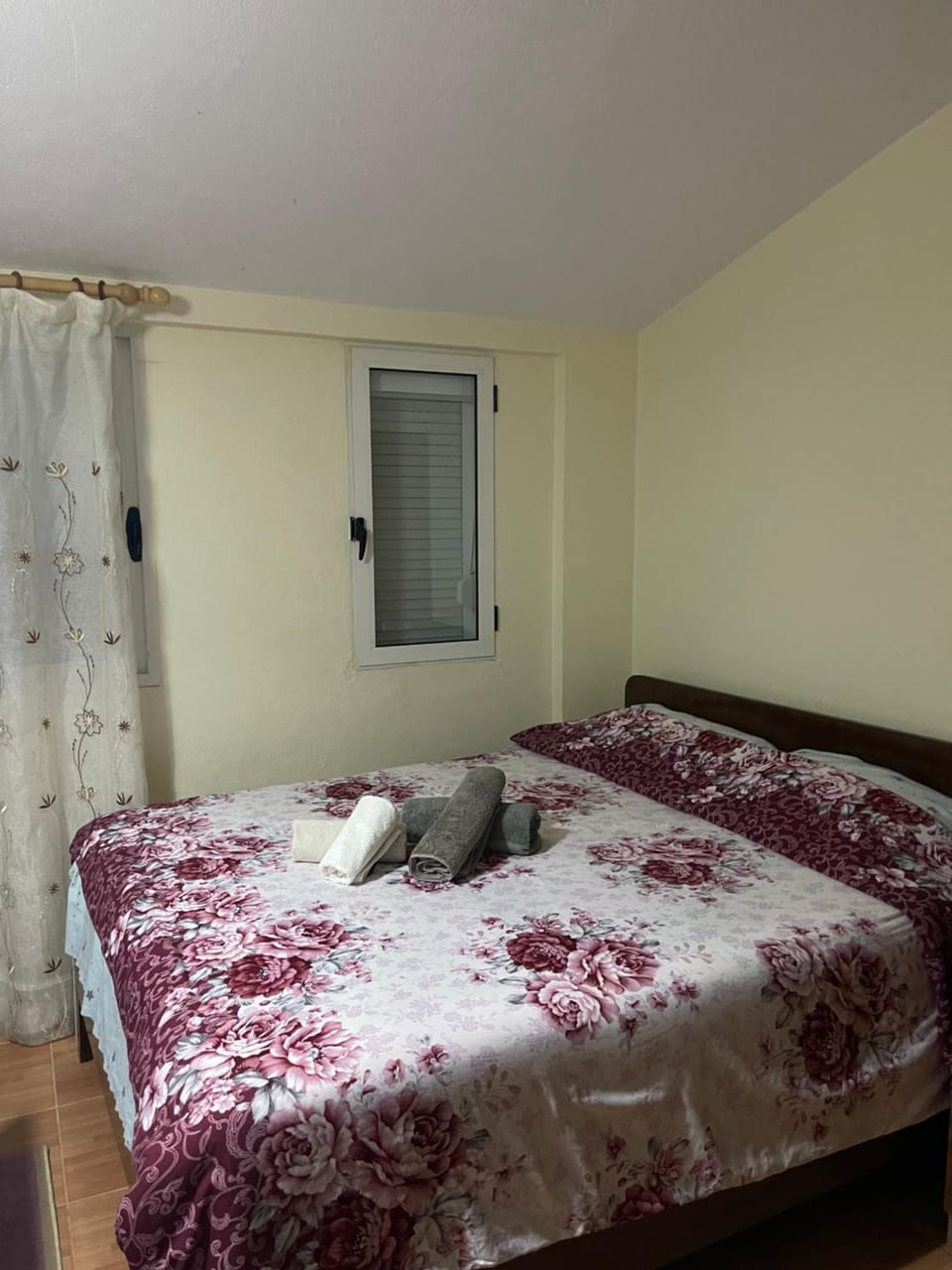 Gazi’s Apartament for Rent Apartment in Tirana County, Albania