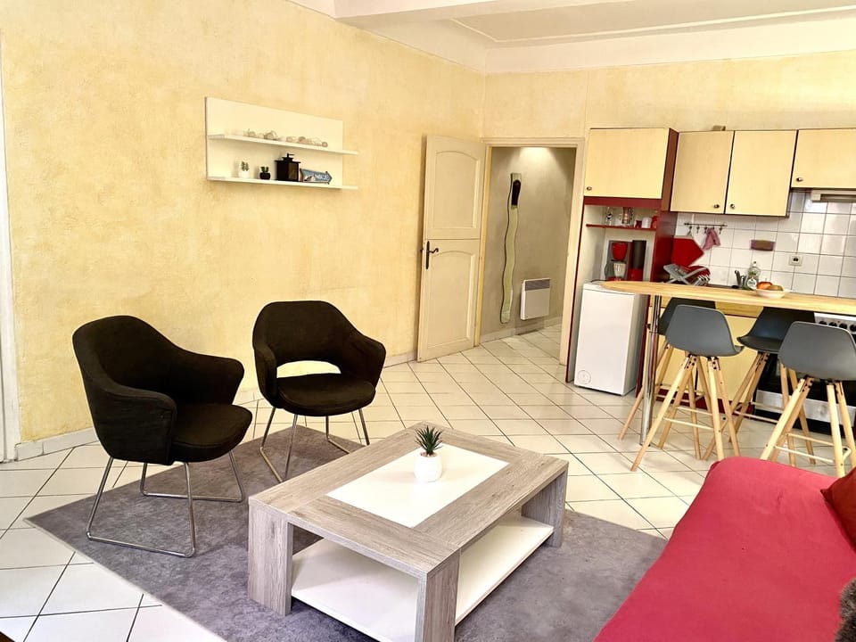 Living room, Lounge or bar, Seating area