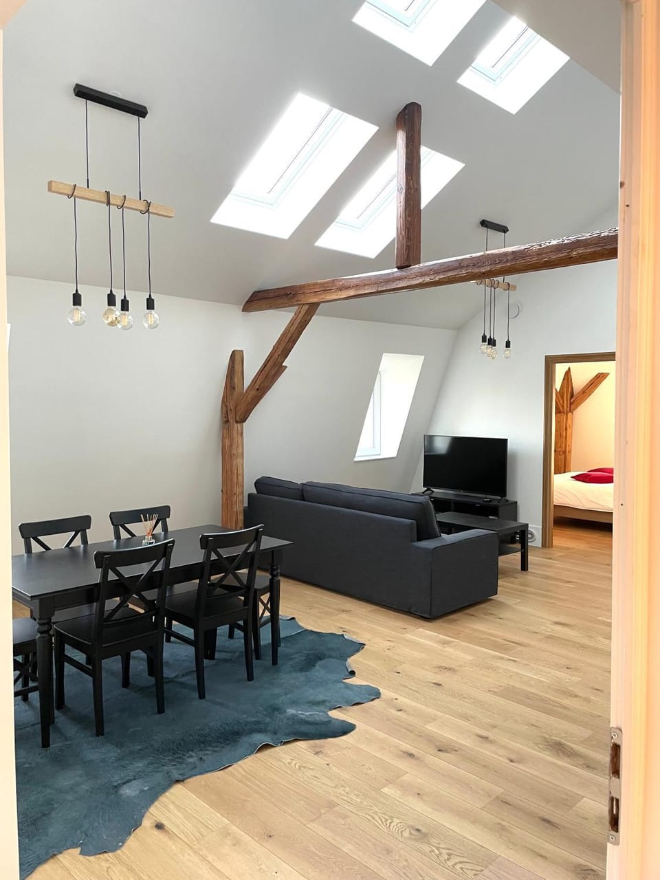 Living room, Dining area