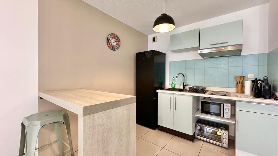Studio cosy tout équipé - idéalement situé Apartment in Saint-Denis
