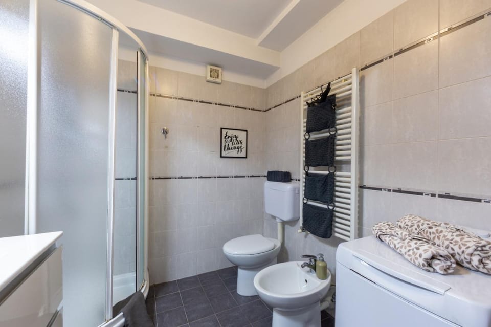 Shower, Toilet, Bathroom, bidet