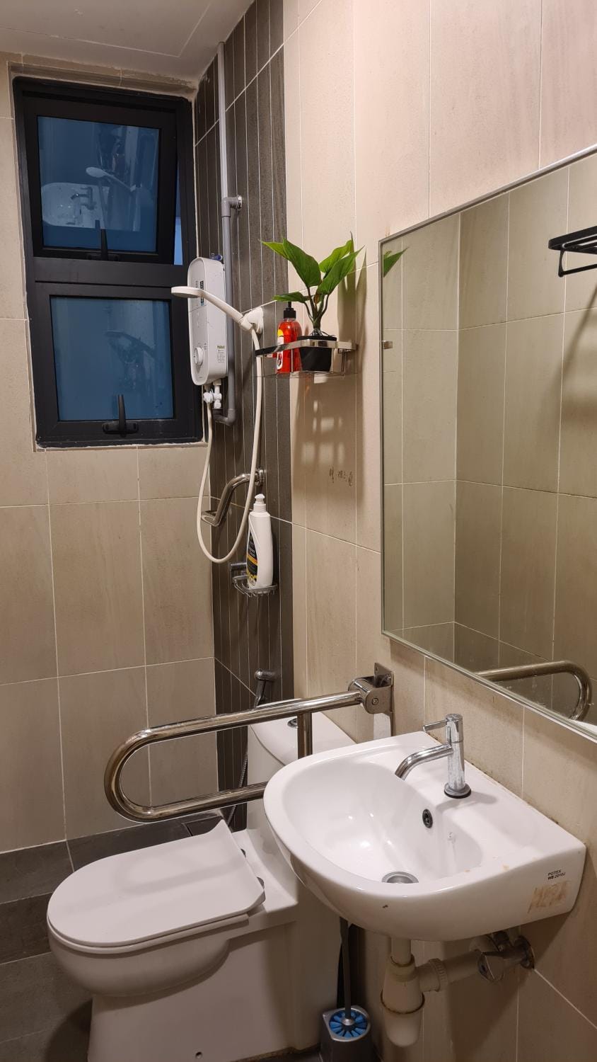Shower, Toilet, Bathroom