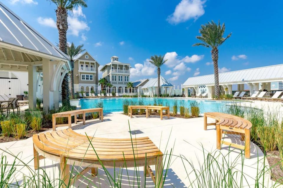 Sleek Beach at Palmilla Beach House in Port Aransas