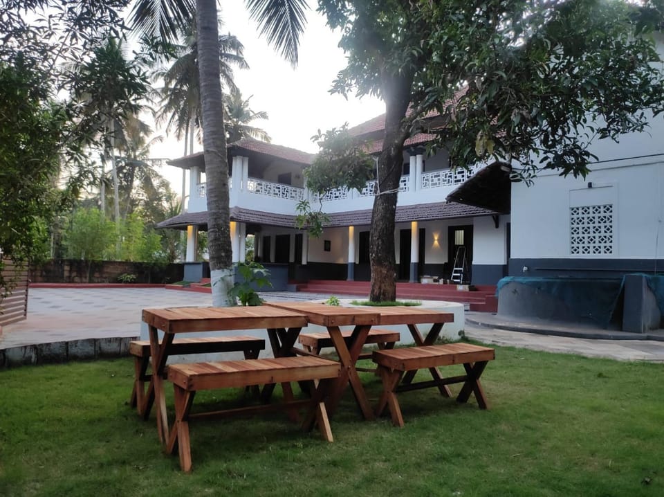 Property building, Garden, Garden view
