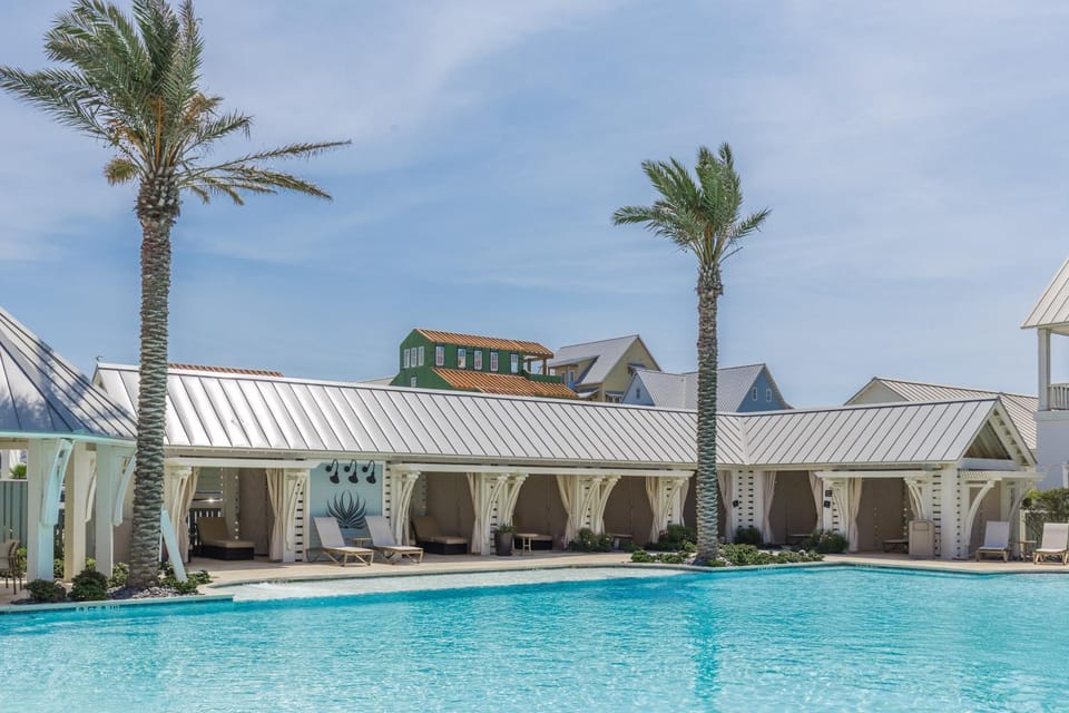 Seaweed Palm at Palmilla Beach House in Port Aransas
