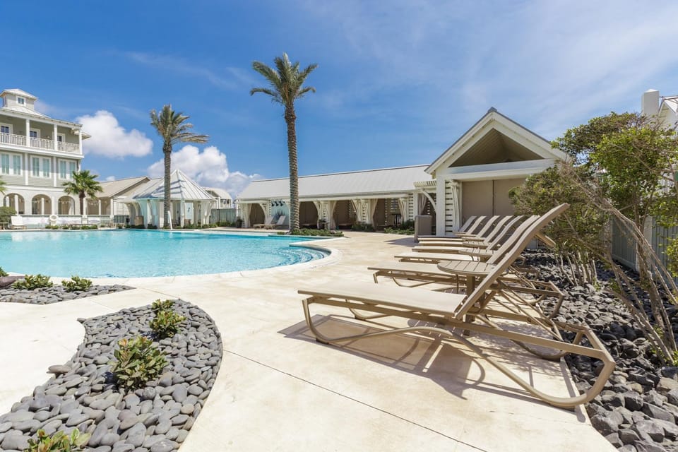 Seaweed Palm at Palmilla Beach House in Port Aransas