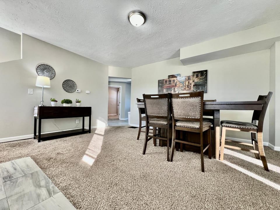 Charming 4BR Home in Liberty Township w Large Deck House in Ohio