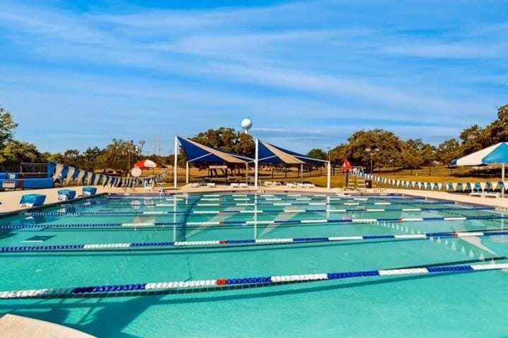 Lavish World of Tennis Apartment in Lakeway