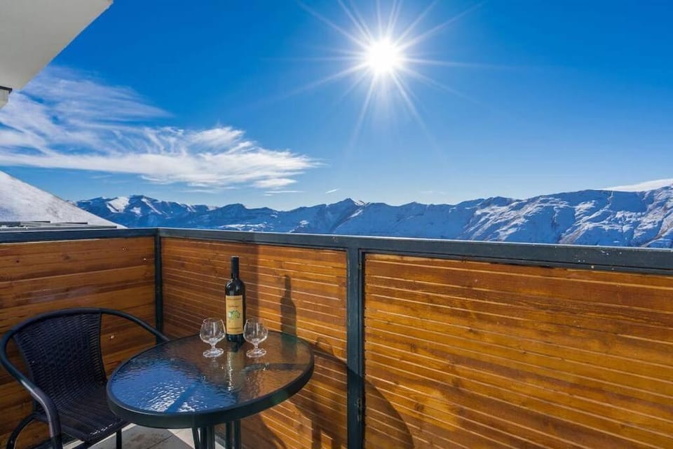 New Gudauri Twins, 441, Lovely Studio Apartment in Georgia