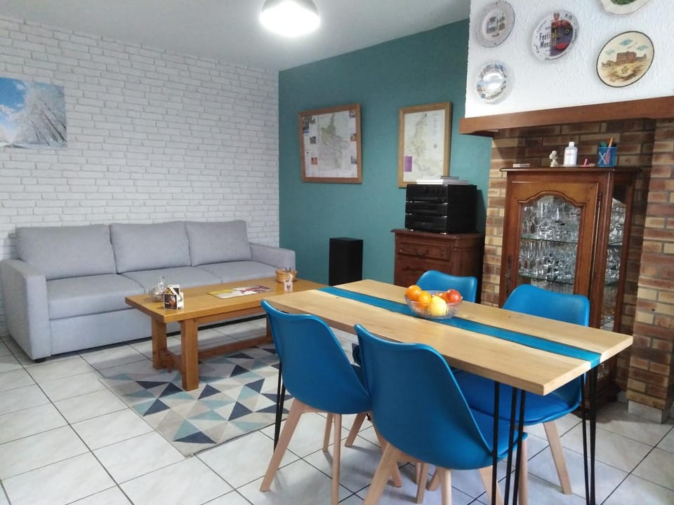 Lounge or bar