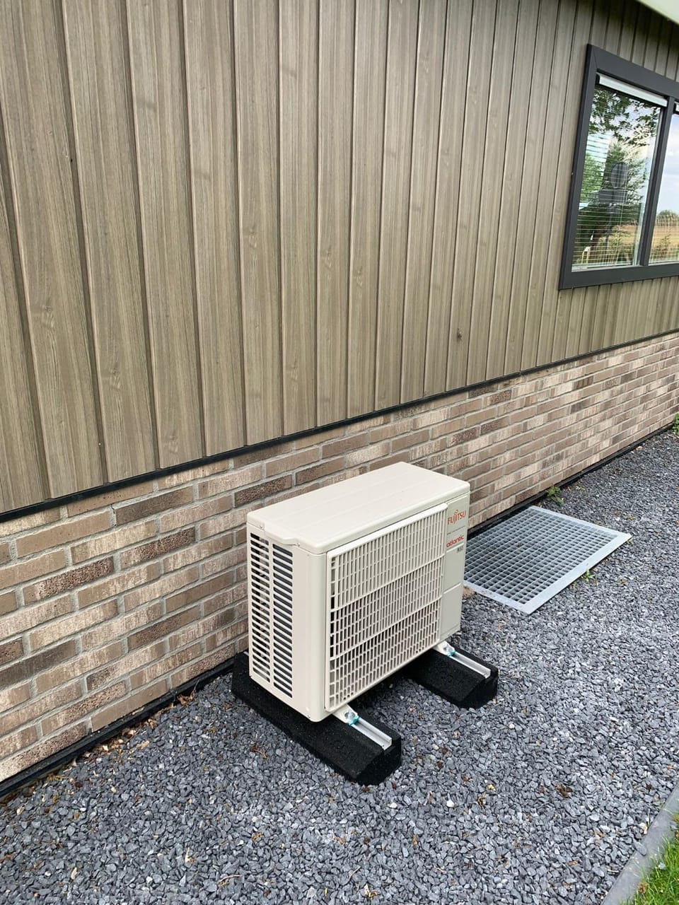 air conditioner, air conditioner
