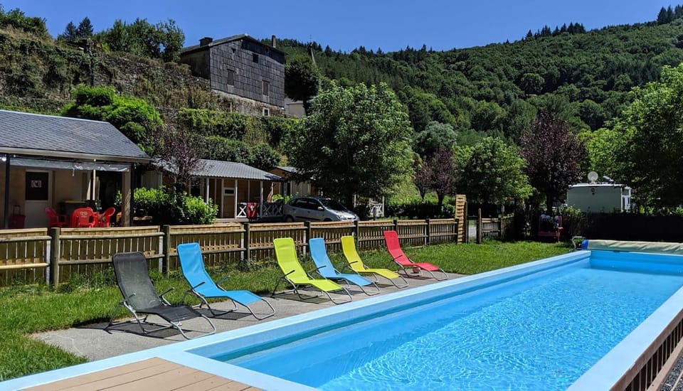 Swimming pool, Swimming pool